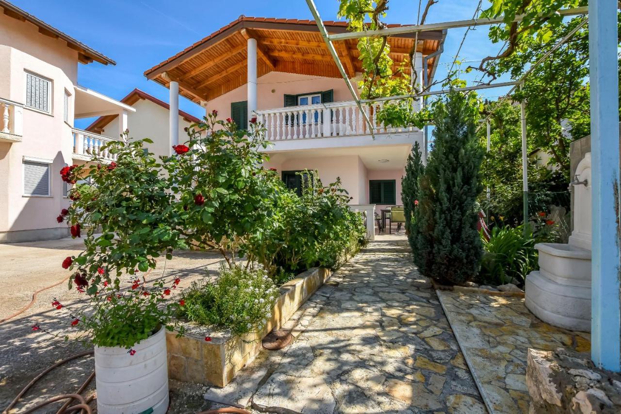 House Lucija Villa Рогозница Екстериор снимка